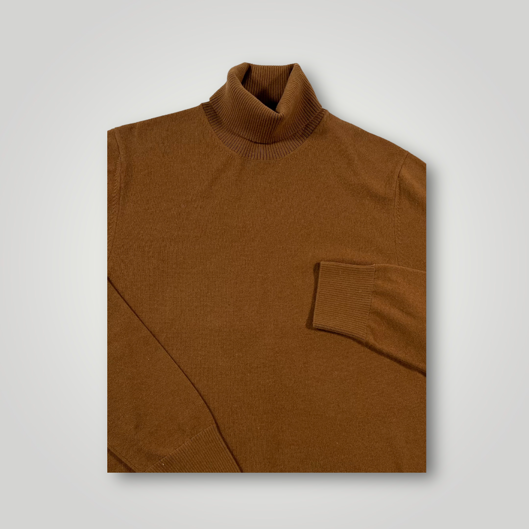 Classic Turtleneck in Vicuña Natural